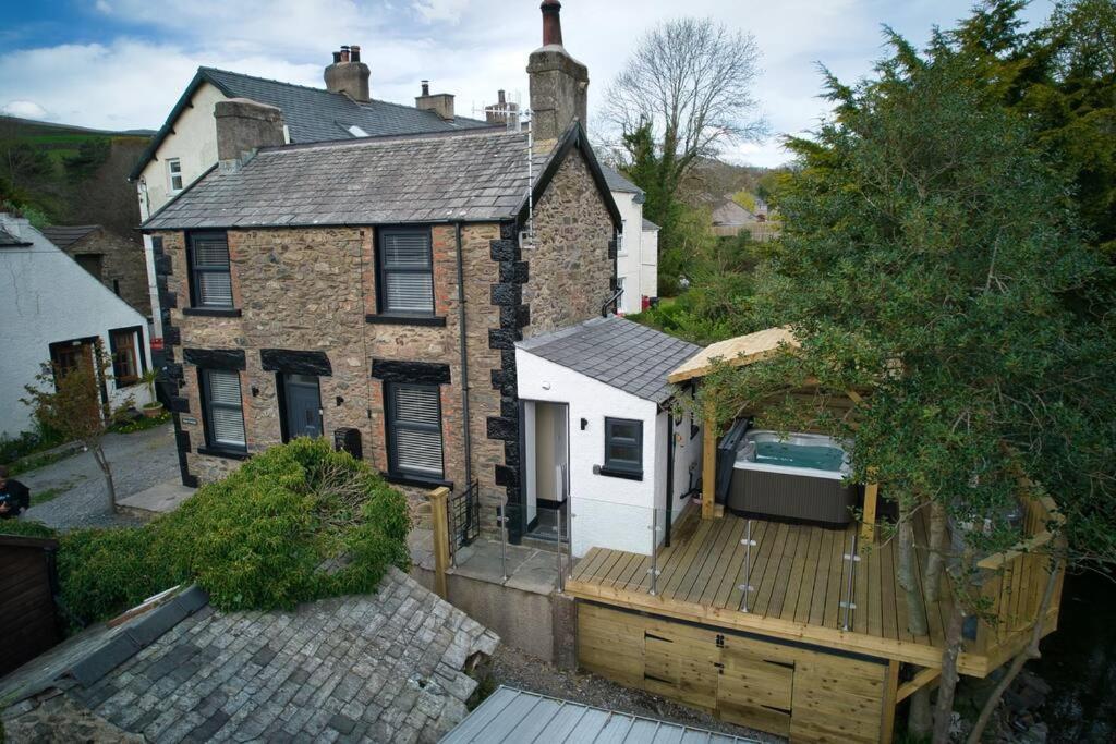 Luxurious Cottage With Hot Tub, Lake District Duddon ภายนอก รูปภาพ