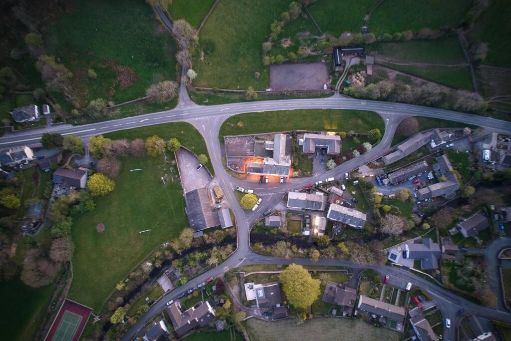 Luxurious Cottage With Hot Tub, Lake District Duddon ภายนอก รูปภาพ