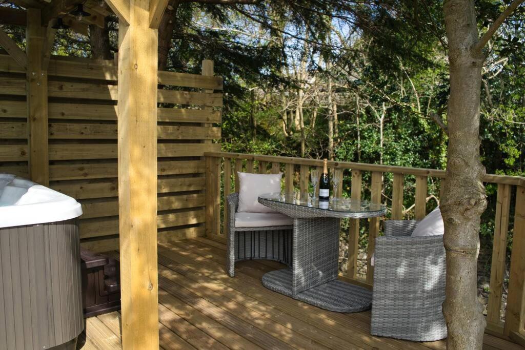 Luxurious Cottage With Hot Tub, Lake District Duddon ภายนอก รูปภาพ